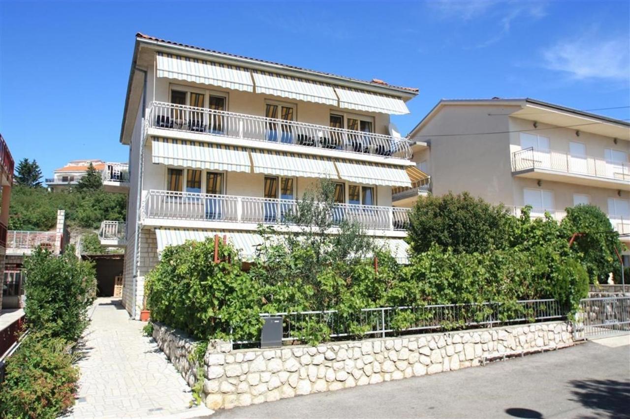Four-Bedroom Apartment In Crikvenica II Exterior foto