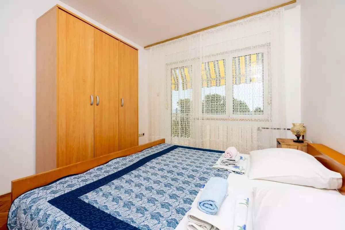 Four-Bedroom Apartment In Crikvenica II Exterior foto