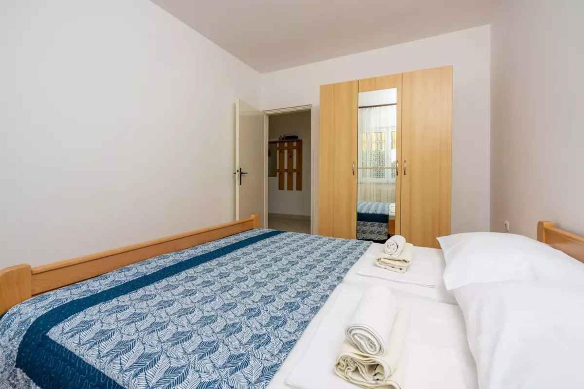 Four-Bedroom Apartment In Crikvenica II Exterior foto